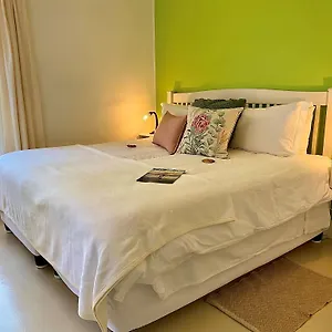 https://darling-lodge-guesthouse.hotels-capetown.com